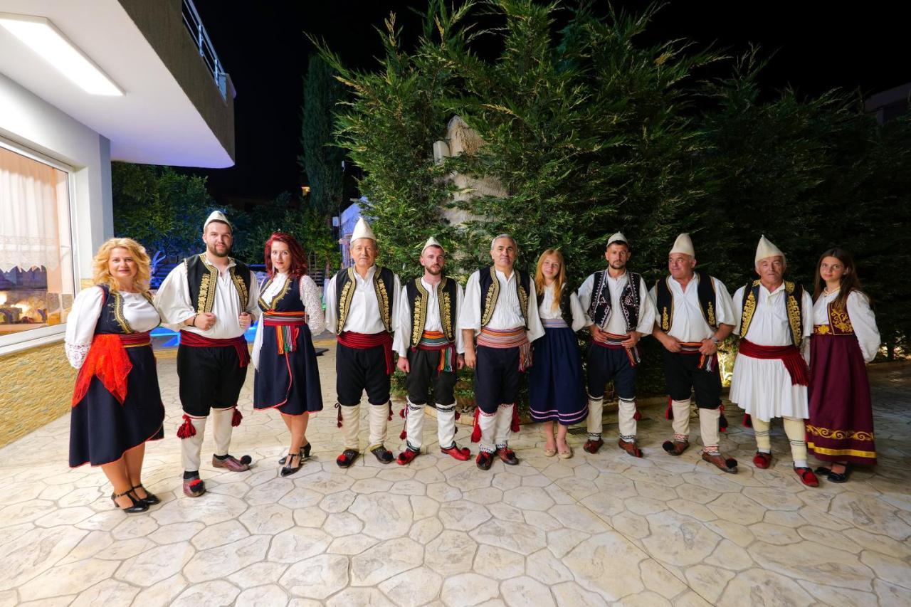 סרנדה Vila Ahmeti מראה חיצוני תמונה