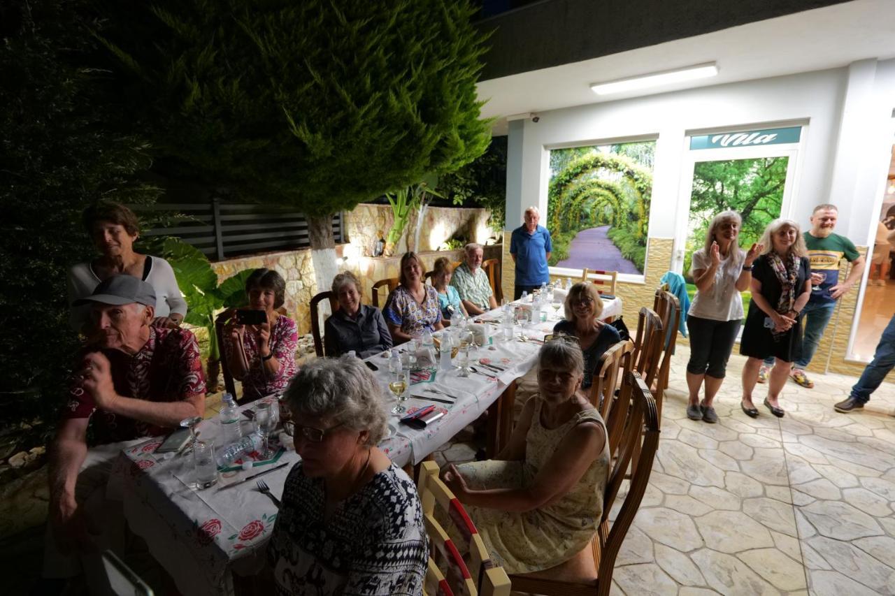 סרנדה Vila Ahmeti מראה חיצוני תמונה